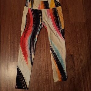 Red and Pink Abstract Leggings with Dynamic Design